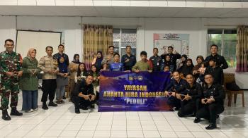 Bantuan Sosial Yayasan Ananta Hira dengan Sespimmen Sespim Lemdiklat Polri di Desa Cikahuripan