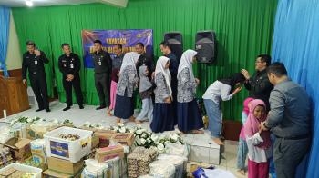 Bantuan Sosial Yayasan Ananta Hira dengan Sespimmen Sespim Lemdiklat Polri di PONDOK PESANTREN AL- KAUTSAR