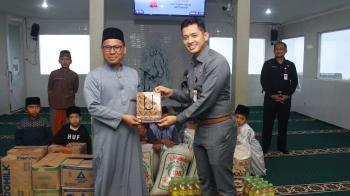 Bantuan Sosial Yayasan Ananta Hira dengan Sespimmen Sespim Lemdiklat Polri di Pondok Pesantren Baitul Jannah